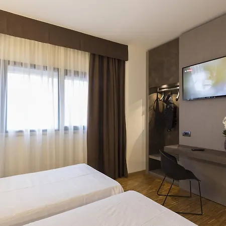 מלון Da Porto 4*